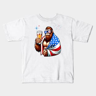 Big Foot with a beer Kids T-Shirt